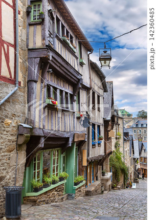 Street in Dinan downtown, France 142360485