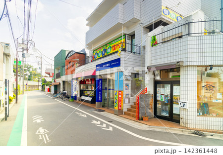 西武 国分寺線・鷹の台駅 駅前商店街 西武 国分寺線・鷹の台駅 駅前商店街 142361448