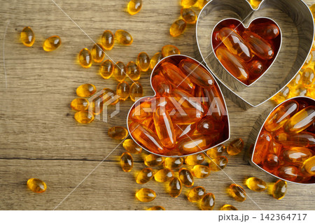 Fish oil or Cod liver gel in capsule. Fish oil or Cod liver gel in capsule. 142364717
