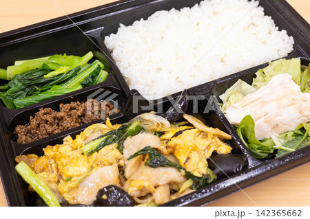 美味しいふわとろ豚肉卵炒めの中華弁当 美味しいふわとろ豚肉卵炒めの中華弁当 142365662