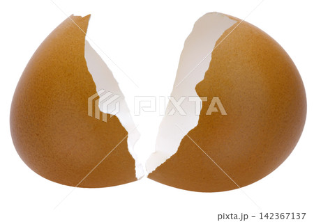 cracked egg shell isolate in white background with clipping path cracked egg shell isolate in white background with clipping path 142367137