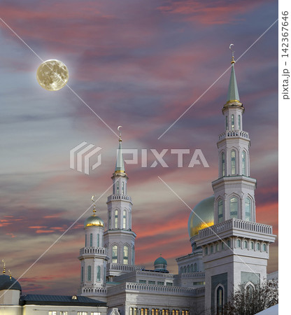 Moscow Cathedral Mosque, with the super moon, Russia -- the main mosque in Moscow, new landmark Moscow Cathedral Mosque, with the super moon, Russia -- the main mosque in Moscow, new landmark 142367646