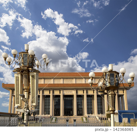 Mausoleum of Mao Zedong and street lamp (against the background of a beautiful sky with clouds), Tiananmen Square, Beijing, China Mausoleum of Mao Zedong and street lamp (against the background of a beautiful sky with clouds), Tiananmen Square, Beijing, China 142368065
