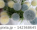 カラフルな造花の花束 142368645