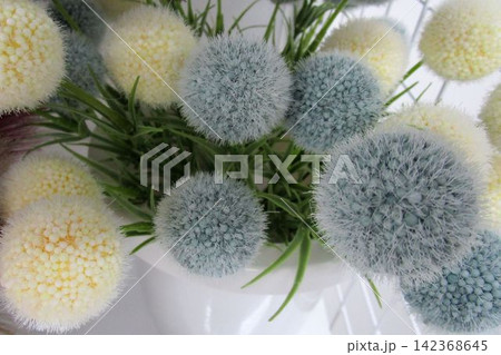 カラフルな造花の花束 142368645