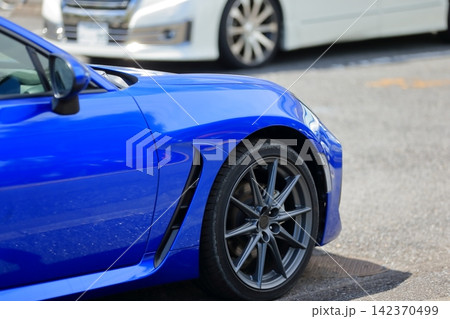 青い国産スポーツカー 青い国産スポーツカー 142370499