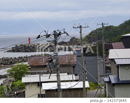 青森津軽半島の漁村 142371645