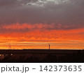 真っ赤な夕焼け 142373635