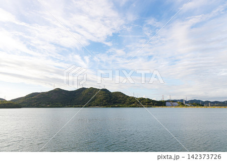 散歩道から望む平荘湖(兵庫県加古川) 散歩道から望む平荘湖(兵庫県加古川) 142373726