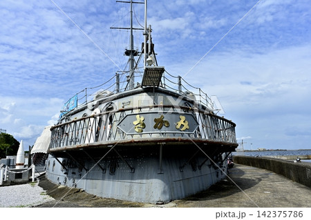 横須賀市三笠公園の記念艦「三笠」の船尾 横須賀市三笠公園の記念艦「三笠」の船尾 142375786