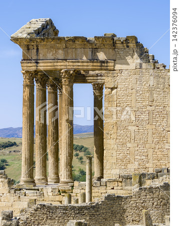 チュニジア【ドゥッガ遺跡】キャピトル神殿 / Dougga, Tunisia チュニジア【ドゥッガ遺跡】キャピトル神殿 / Dougga, Tunisia 142376094
