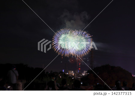 夏の夜空を彩る2026年の今治おんまく花火 142377315