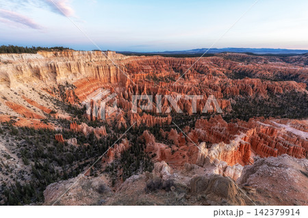 Bryce Canyon Sunrise View Bryce Canyon Sunrise View 142379914
