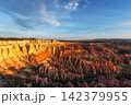 Bryce Canyon Sunrise View 142379955