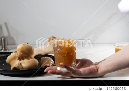 Amber Gelled Bone Broth Jelly for Health from Within and Beauty, Ready Drink Functional Wellness 142380058