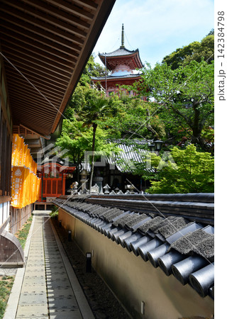 信貴山 朝護孫子寺 成福院 三福神堂 信貴山 朝護孫子寺 成福院 三福神堂 142384798
