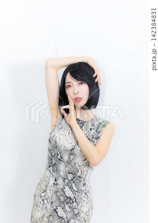 アーティスト風　　高身長美人モデル 142384831