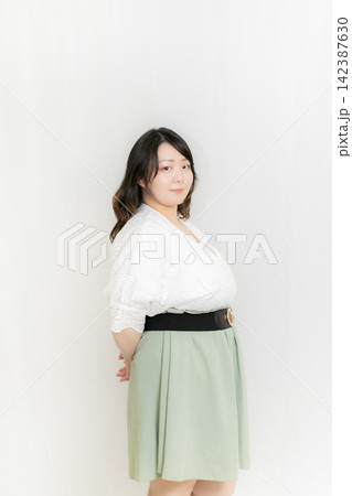 夏コーデ 町歩きファッション 夏コーデ 町歩きファッション 142387630