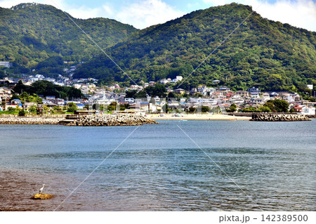 長浜海水浴場周辺を望む(静岡県熱海市)【2026.8】 長浜海水浴場周辺を望む(静岡県熱海市)【2026.8】 142389500