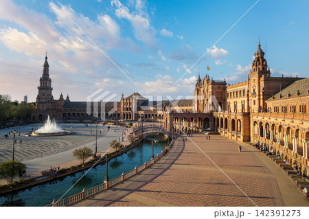 Sunset view of Plaza de Espana square in Seville, Spain Sunset view of Plaza de Espana square in Seville, Spain 142391273
