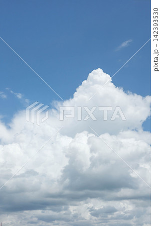 青空と白い雲 青空と白い雲 142393530