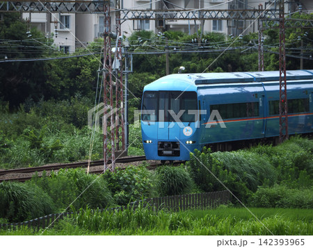 小田急電車の青いロマンスカー 小田急電車の青いロマンスカー 142393965