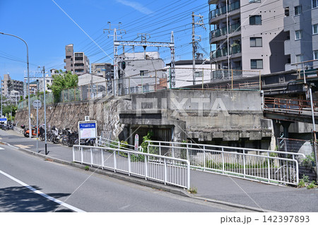 阪神急行鉄道の上筒井線跡 廃線の名残り 阪急神戸線 阪神急行鉄道の上筒井線跡 廃線の名残り 阪急神戸線 142397893