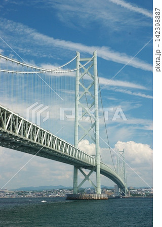 夏の明石海峡大橋 夏の明石海峡大橋 142398887
