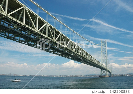 夏の明石海峡大橋 夏の明石海峡大橋 142398888