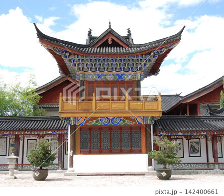 中国 雲南省 麗江市 世界遺産・麗江古城 木府の楼閣 中国 雲南省 麗江市 世界遺産・麗江古城 木府の楼閣 142400661