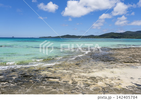 天然記念物に指定された奥武島の畳石 天然記念物に指定された奥武島の畳石 142405784