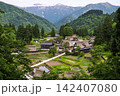 世界遺産五箇山・相倉合掌造り集落　水面に浮かぶ日本の原風景 142407080