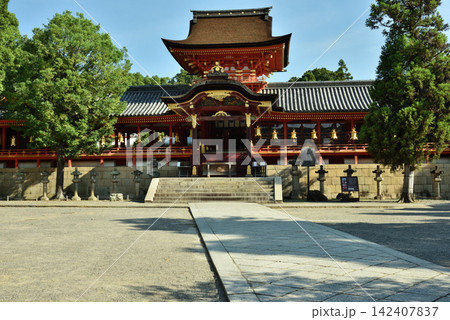 石清水八幡宮　楼門(京都府八幡市) 142407837