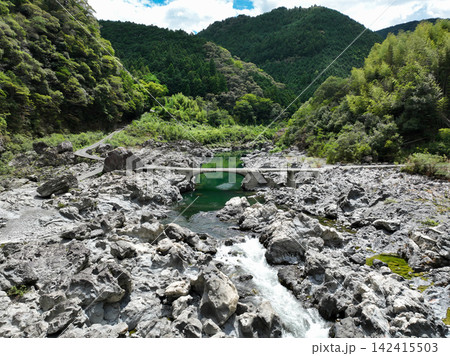 高知県仁淀川町 久喜沈下橋 高知県仁淀川町 久喜沈下橋 142415503