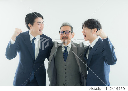 3人のビジネスマン 142416420