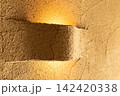 壁に光る和風間接照明 142420338