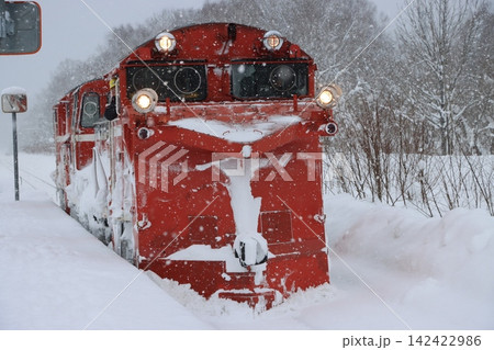 北海道美深町　宗谷本線恩根内駅のラッセル車 142422986