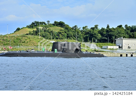 横須賀軍港めぐりツアーの観光船からの風景 142425184
