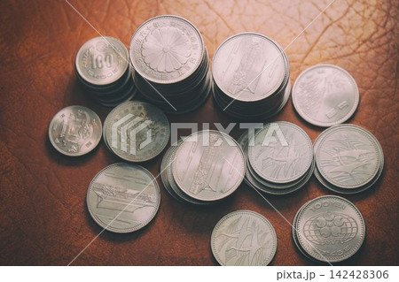 昭和レトロな記念硬貨 昭和レトロな記念硬貨 142428306