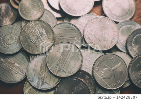 昭和レトロな記念硬貨 昭和レトロな記念硬貨 142428307