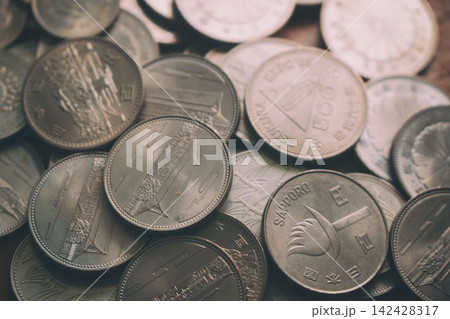 昭和レトロな記念硬貨 昭和レトロな記念硬貨 142428317