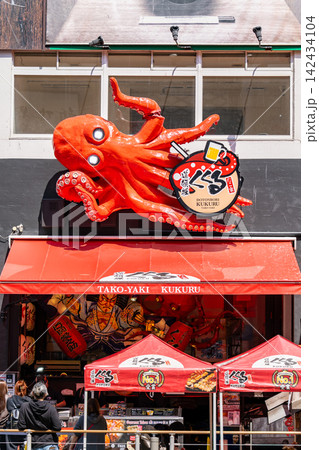 大阪名物 たこ家道頓堀くくる 宗右衛門町店 巨大なたこの看板 大阪名物 たこ家道頓堀くくる 宗右衛門町店 巨大なたこの看板 142434104