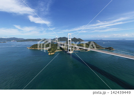 来島海峡大橋と瀬戸内海の空撮(しまなみ海道) 来島海峡大橋と瀬戸内海の空撮(しまなみ海道) 142439449