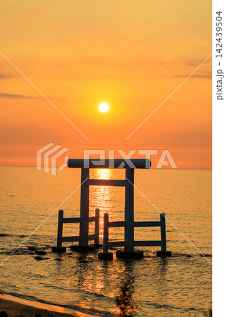 玄海国定公園　二見ヶ浦の夕景　玄海国定公園　二見ヶ浦 142439504