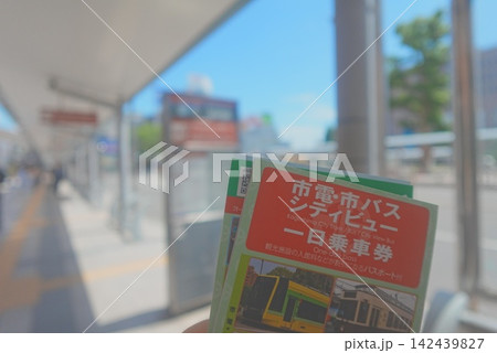 バス停のある風景 バス停のある風景 142439827