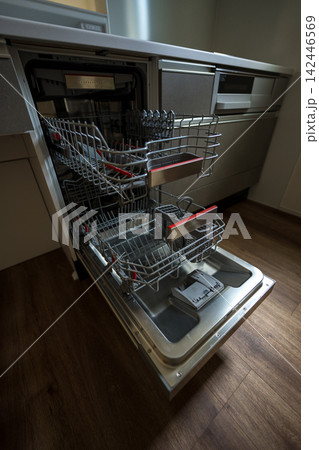 使い勝手の良い食器洗い乾燥機 使い勝手の良い食器洗い乾燥機 142446569
