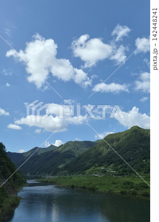River and mountain scenery in Yeongwol, Gangwon-do. River and mountain scenery in Yeongwol, Gangwon-do. 142448241