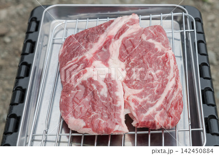 【中津川河川敷でステーキを焼く準備】 【中津川河川敷でステーキを焼く準備】 142450884