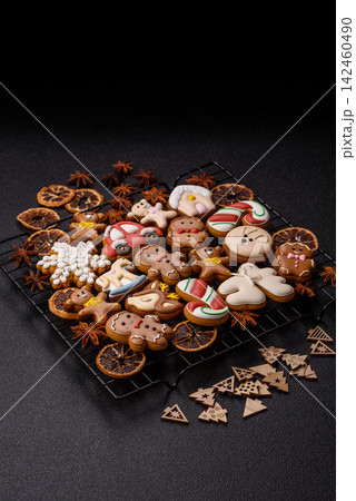 Sweet, colorful, homemade Christmas gingerbread cookies. Christmas gingerbread cookies 142460490