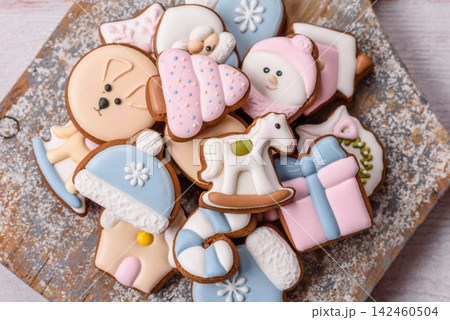 Sweet, colorful, homemade Christmas gingerbread cookies. Christmas gingerbread cookies 142460504